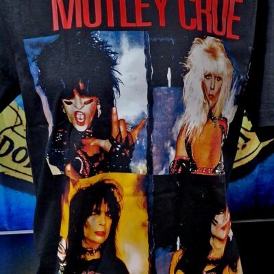 MÖTLEY CRUE - SHOUT AT THE DEVIL T-SHIRT